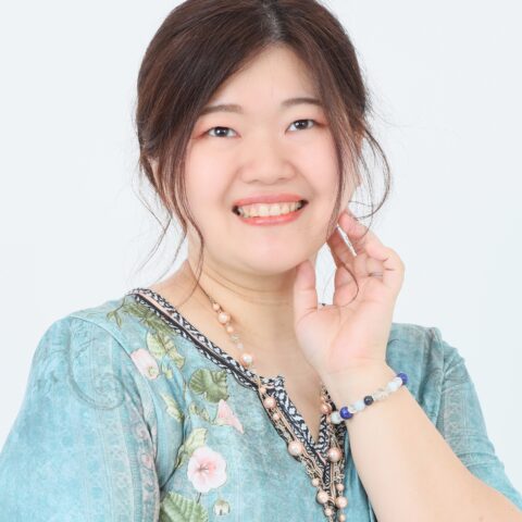 新たな認定講師、美月留佳先生のご紹介です。